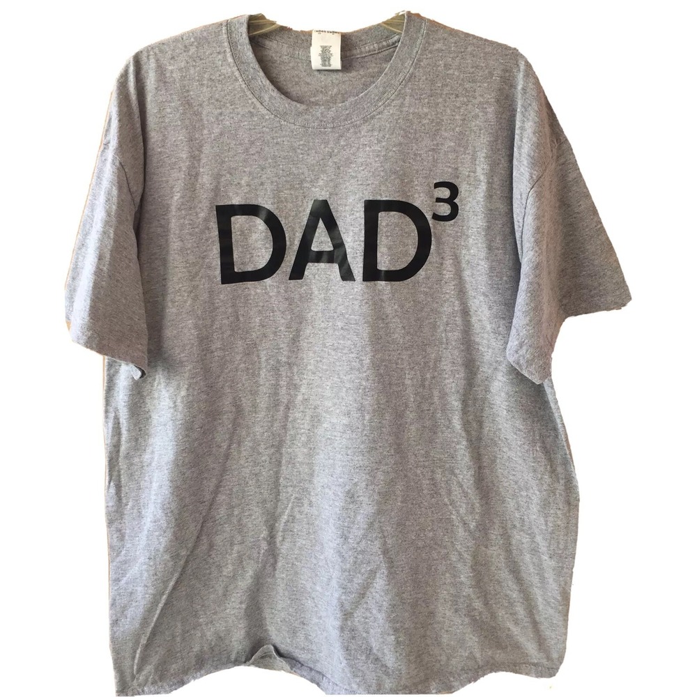 Gildan Heavy Cotton Mens XL Gray Dad Cubed Dad 3 Graphic T-Shirt Short Sleeve